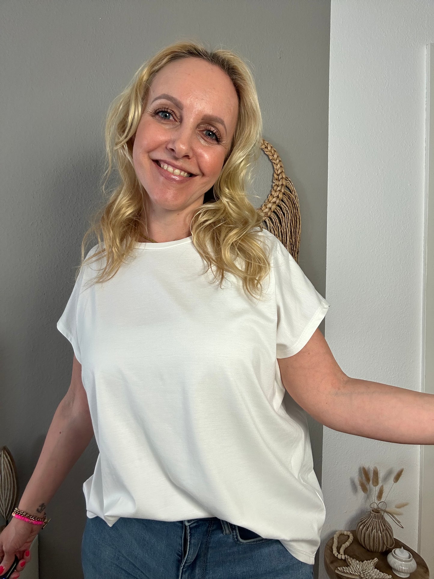 T-Shirt "BASIC" in weiß und beige