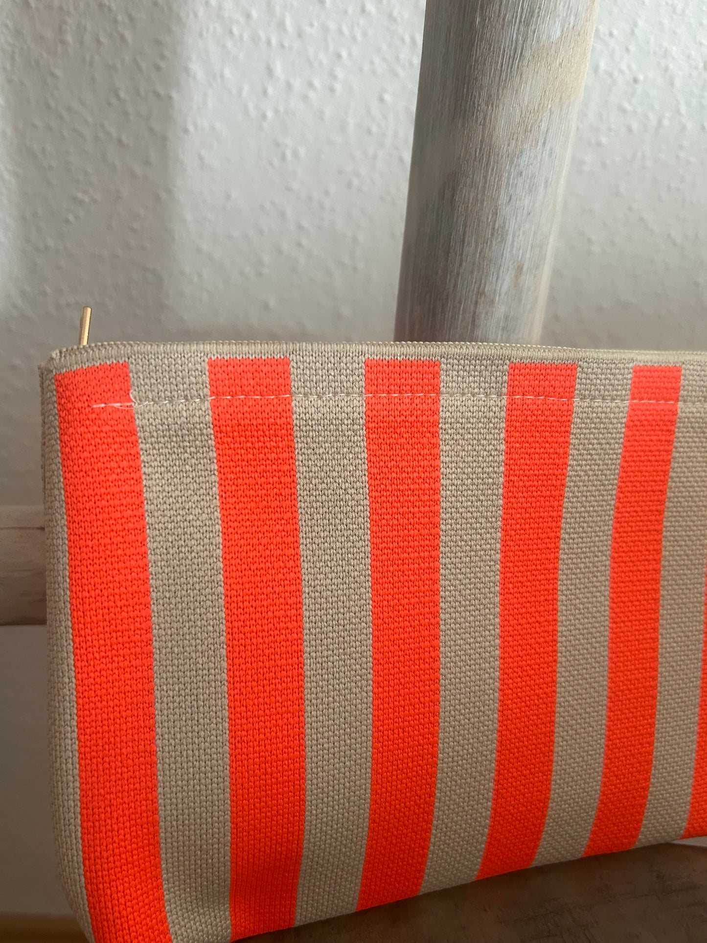 Kleine Tasche "STRIPES" in beige-orange