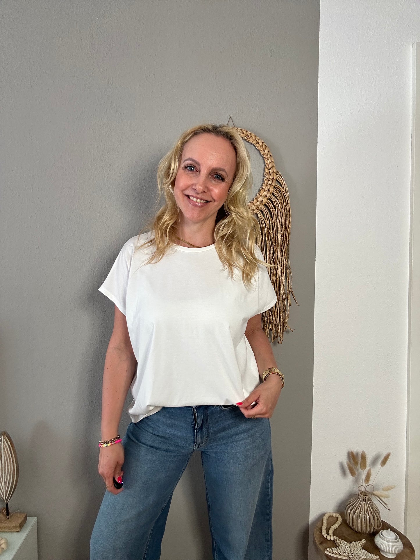 T-Shirt "BASIC" in weiß und beige