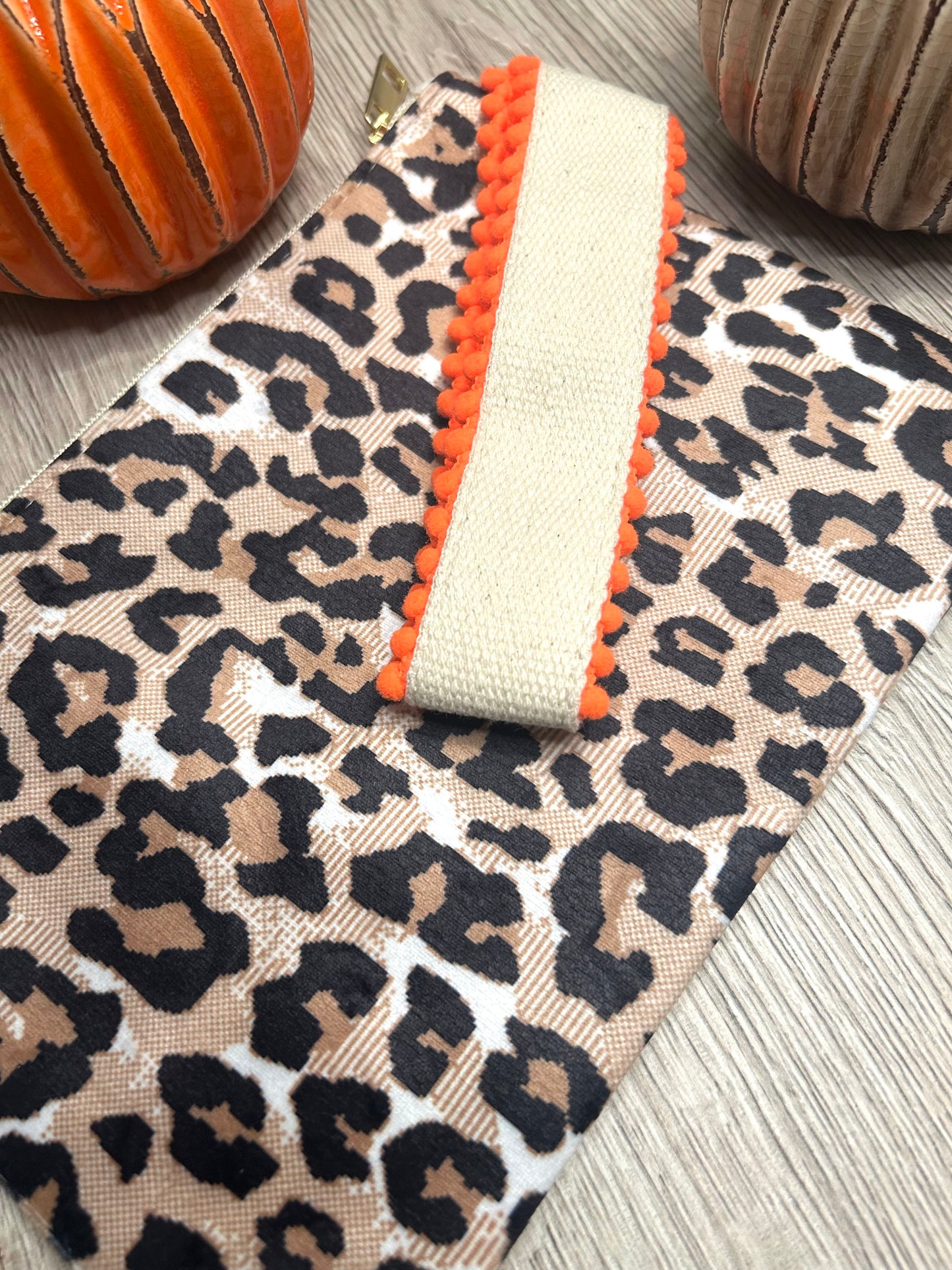 Kosmetikbag "NEON LEO" mit Schlaufe
