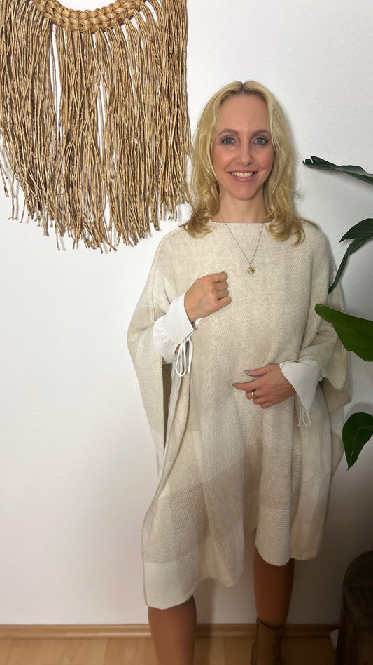 Strickponcho "LISBOA" in beige
